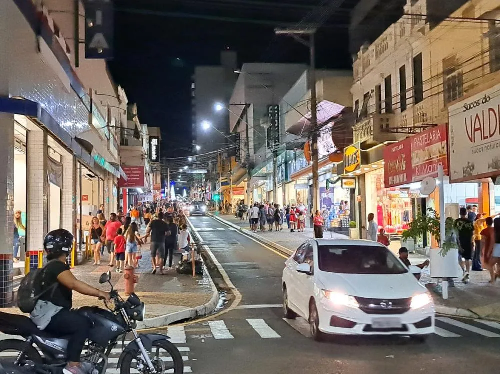 Comércio de rua de Marília começa hoje a funcionar até as 22 horas