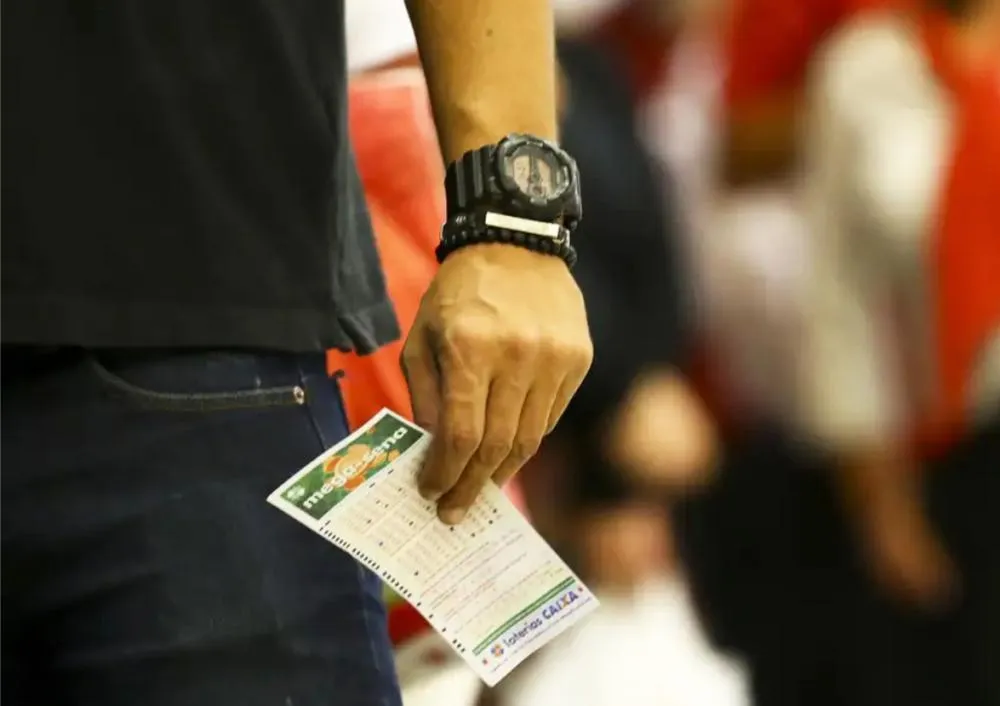 Prêmio de R$ 115 milhões da Mega-Sena será sorteado neste sábado