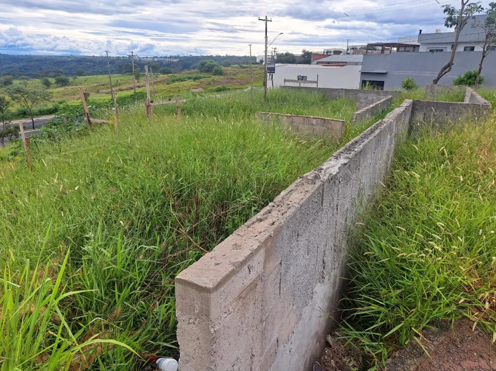 Com investimento de R$ 570 mil, Parque Vale dos Dinossauros apresenta sinais abandono e gera críticas no Portal do Sol