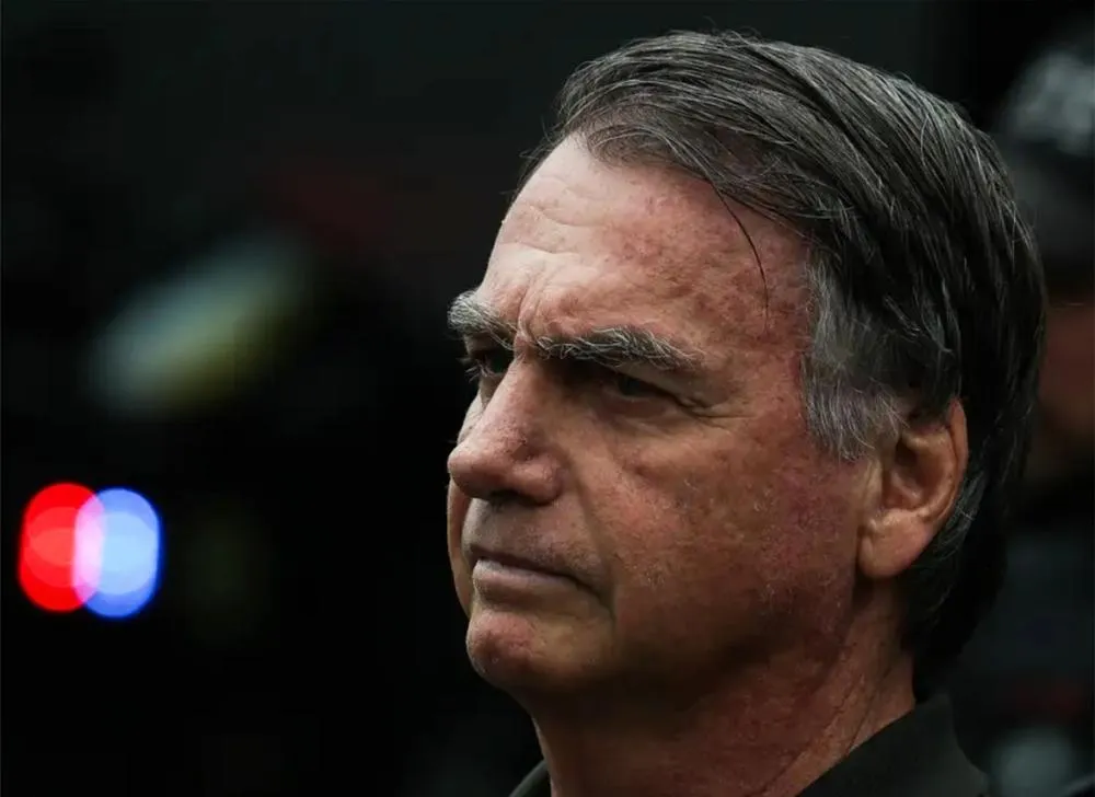 PGR apresenta parecer contrário à prisão domiciliar para Bolsonaro