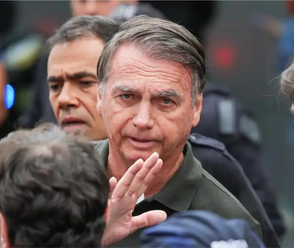 Jair Bolsonaro tem alta hospitalar; ex-presidente já está em casa