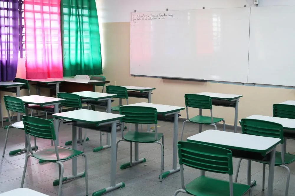 IBGE alerta para quadro preocupante na saúde mental de adolescentes