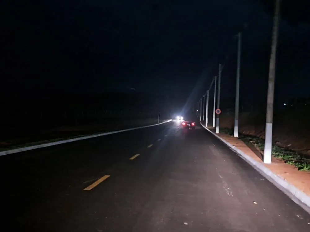 Liberada há quase seis meses, Avenida Luiz Toffoli segue sem iluminação