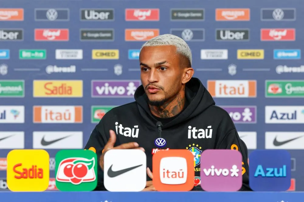 Wesley é cortado da Seleção Brasileira por lesão em amistoso