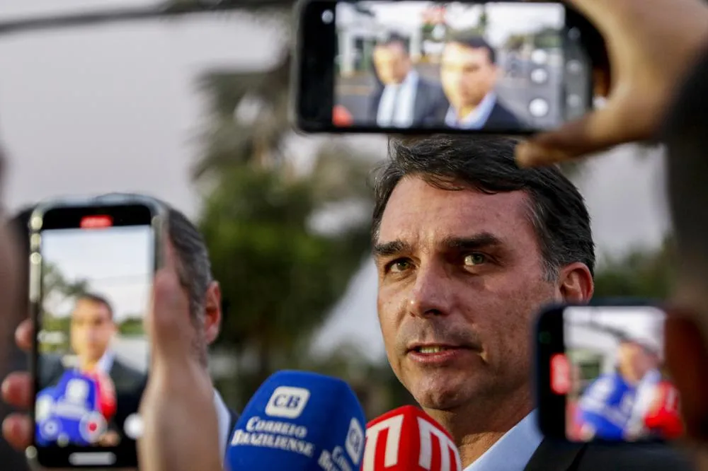 TSE julga liminar que suspendeu pesquisa desfavorável a Flávio