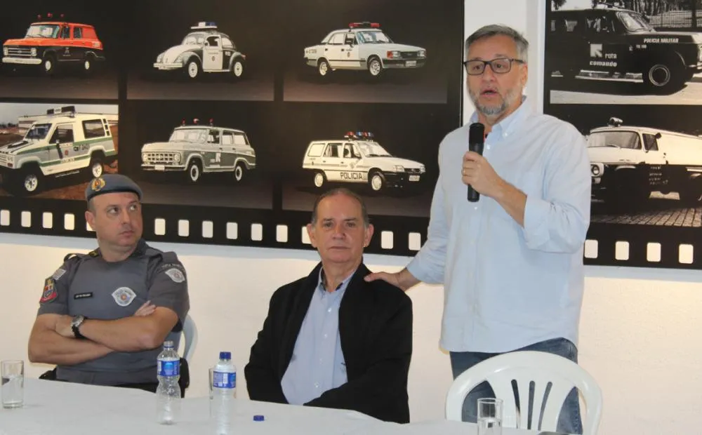 Durante a reunião, o deputado federal João Cury Neto conversou com associados, ouviu demandas da categoria e conheceu os projetos desenvolvidos pela Associação dos Cabos e Soldados