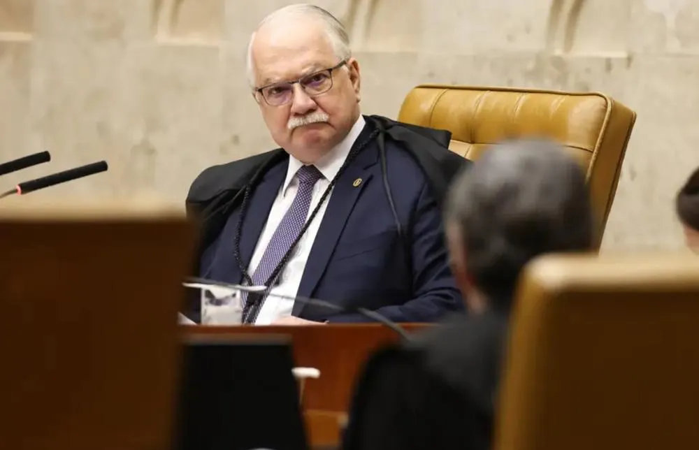 Fachin desmarca julgamento sobre atuação de Mendonça no caso Master