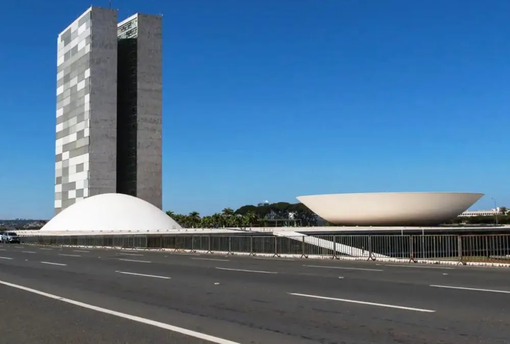 Presidente do Senado marca para segunda votação do fim da escala 6x1