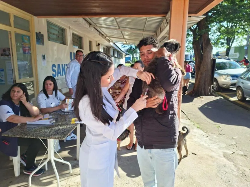 A ação acontece na Unidade de Saúde da Família Bandeirantes das 8h às 14h ou até o fim do estoque, com atendimento por ordem de chegada - Fotos: Divulgação/PMM