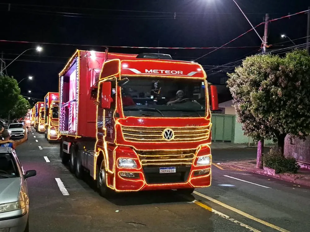 Tradicionais caminhões temáticos percorrerão a cidade no dia 11 de dezembro, a partir das 19h