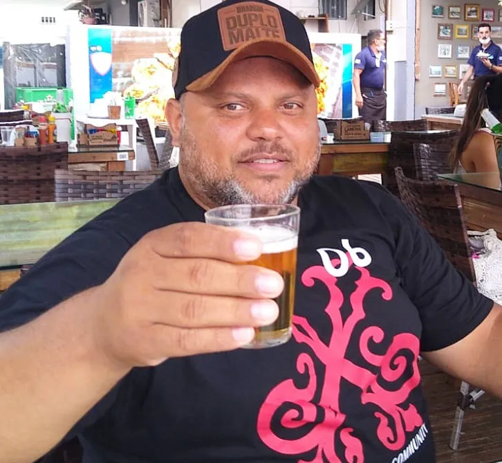 Amigos e familiares sentem a ausência repentina do talentoso Carlos Alexandre, que começou a trabalhar aos 16 anos de idade