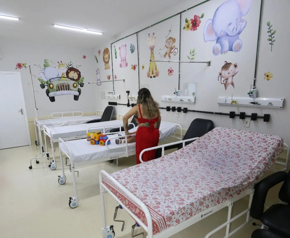 Pediatria também recebeu atenção especial, com salas personalizadas para tornar o ambiente mais lúdico e tranquilo para as crianças - Fotos: Divulgação
