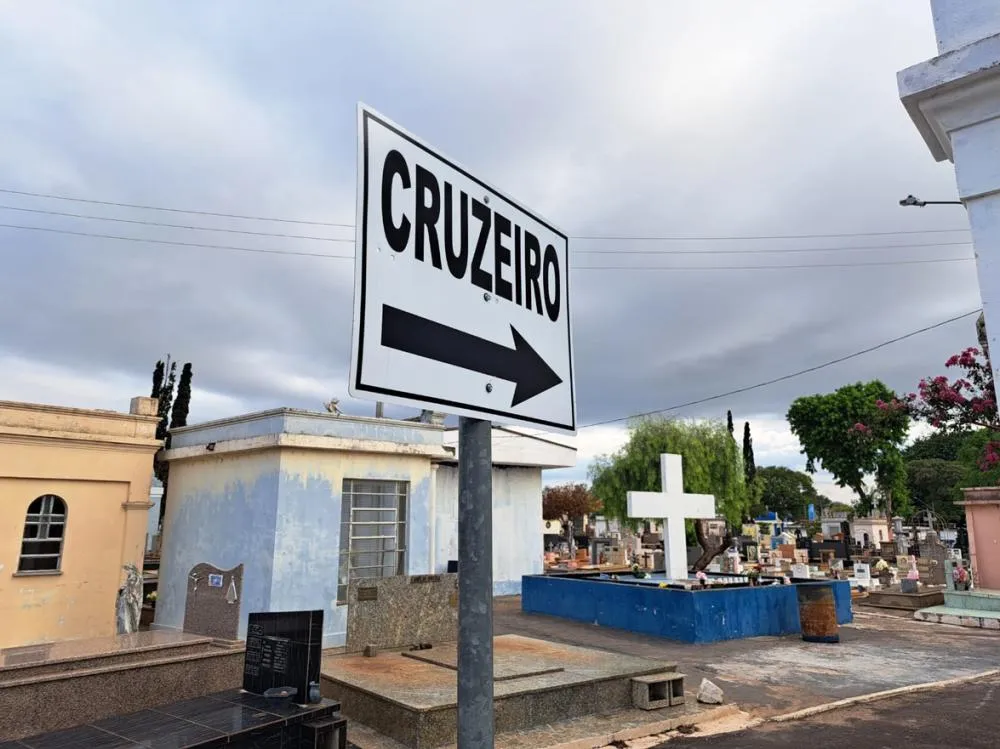 “Pé-de-Veludo”, o Menino do Piano e Iracema: os túmulos mais visitados de Marília