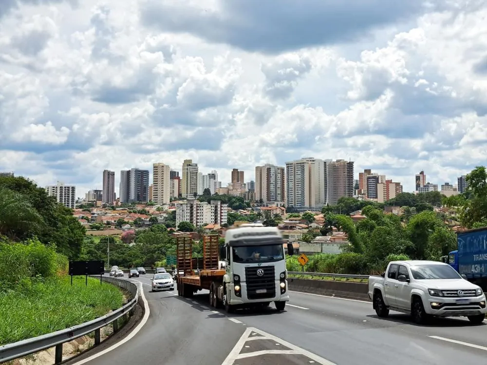 Emissões de carbono por transportes disparam em Marília e consolidam desafio climático