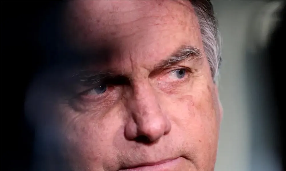 Defesa de Bolsonaro entra com novo recurso no STF contra condenação